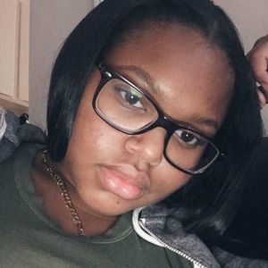 Meet your Posher, Arissa